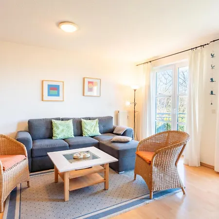 Helle Mit Zwei Separaten Schlafzimmern Und Blick Vom Balkon Zum Salzhaff Prázdninový dům